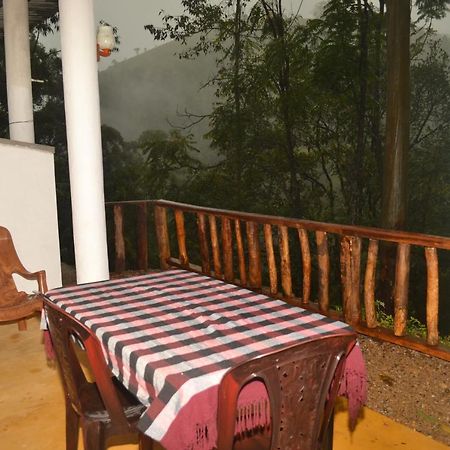 Silent Nest Bed & Breakfast Ела Екстериор снимка