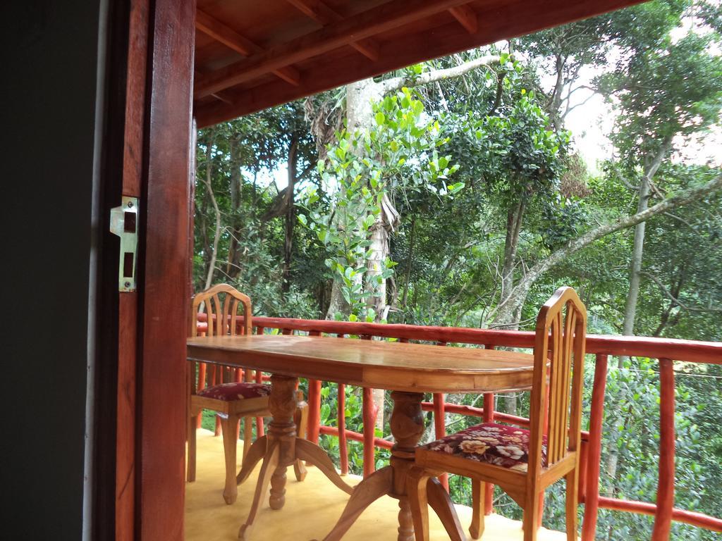 Silent Nest Bed & Breakfast Ела Екстериор снимка